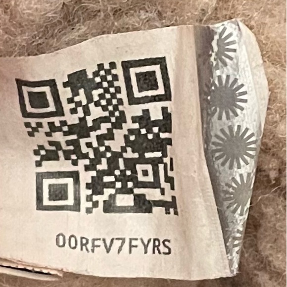 3 for $15 UGG Authentic Classic Size 6 - Picture 7 of 7